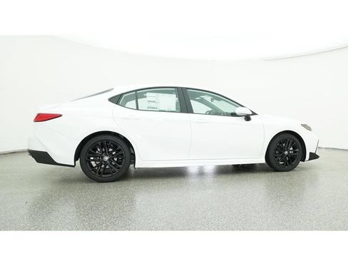 Used 2025 Toyota Camry SE w/ Multimedia Upgrade Package FWD image 32