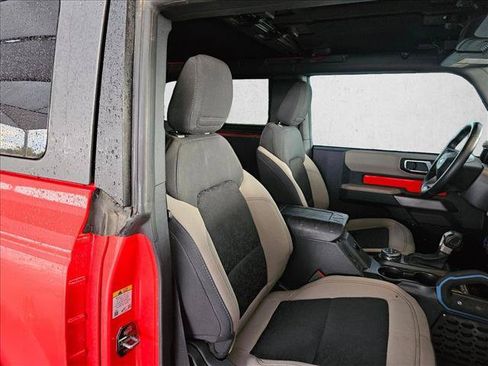 Used 2023 Ford Bronco Wildtrak AWD/4WD image 15