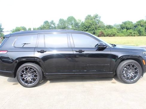 Used 2023 Jeep Grand Cherokee L Summit AWD/4WD image 6