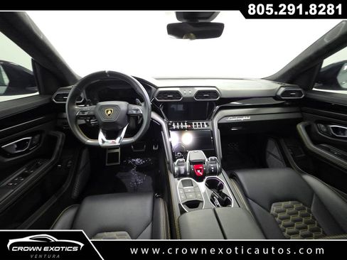 Used 2022 Lamborghini Urus AWD/4WD image 25