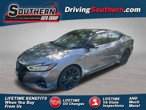 Used 2023 Nissan Maxima SR w/ Sport Mat Group FWD image 1