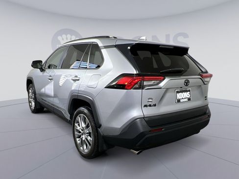 Used 2023 Toyota RAV4 XLE Premium AWD/4WD image 4
