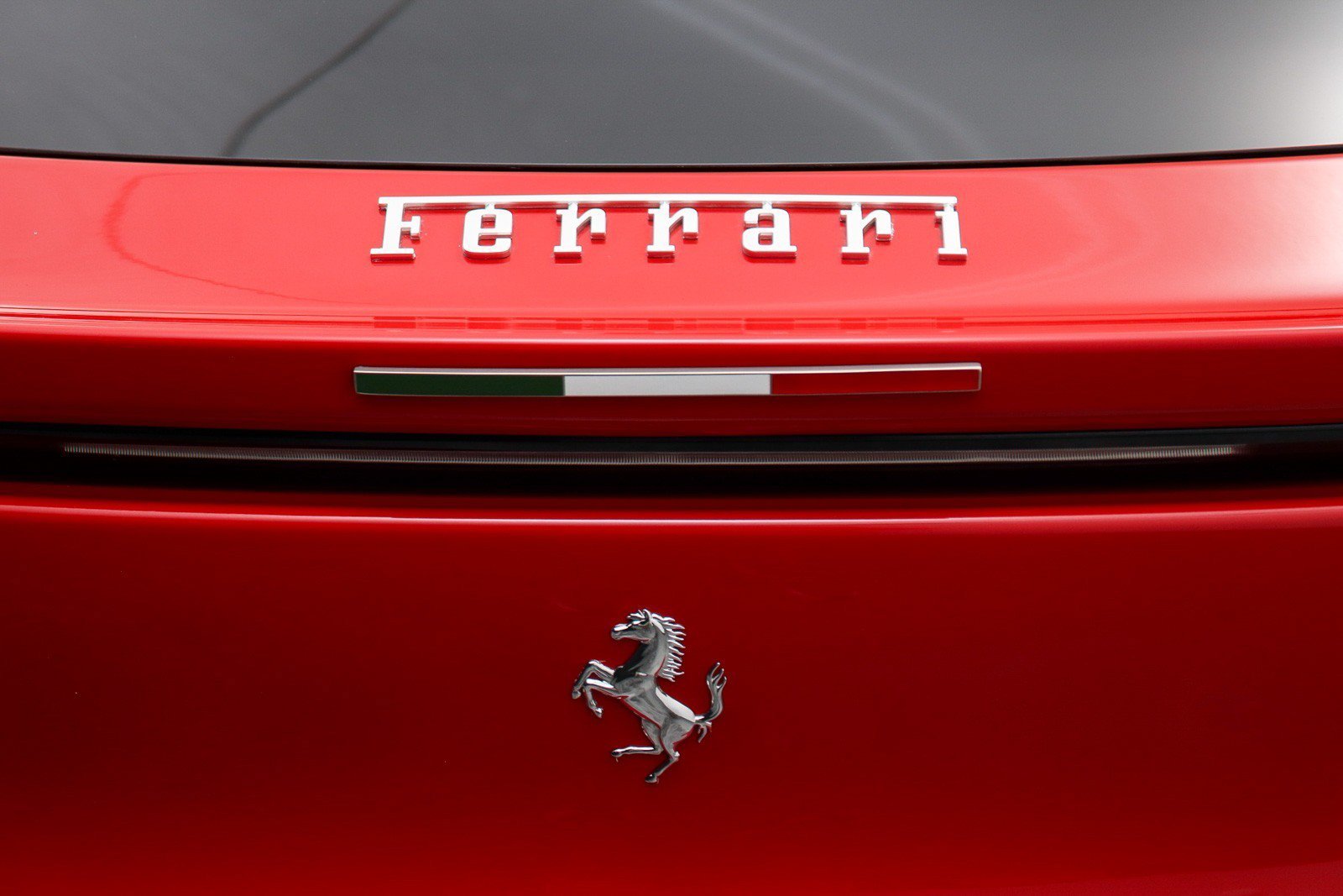 Used 2024 Ferrari Purosangue AWD/4WD image 13