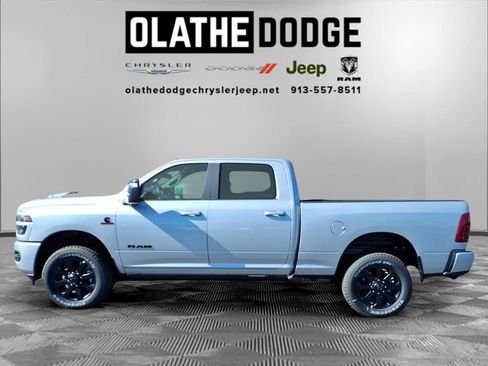 New 2026 RAM 2500 Laramie AWD/4WD image 3