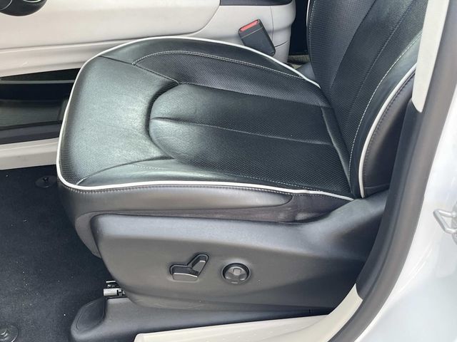 Used 2022 Chrysler Pacifica Limited FWD image 26