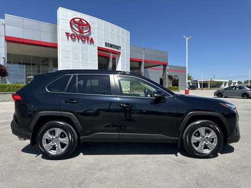 Certified 2025 Toyota RAV4 XLE w/ Convenience Package AWD/4WD image 6