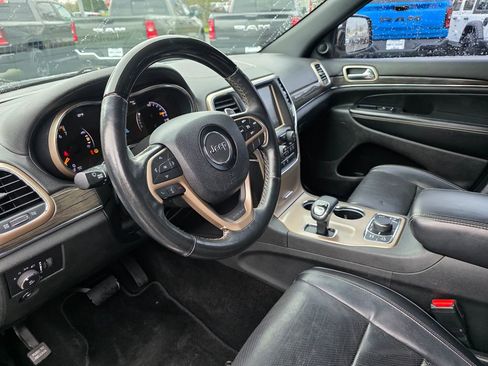 Used 2015 Jeep Grand Cherokee Overland AWD/4WD image 9