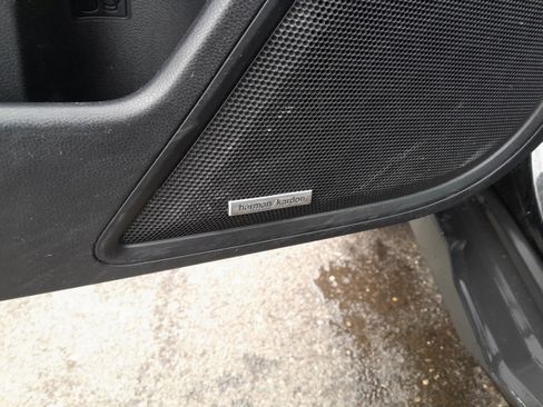 Used 2020 Subaru Outback Touring image 11