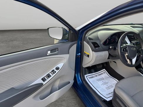 Used 2016 Hyundai Accent SE w/ Option Group 03 FWD image 11