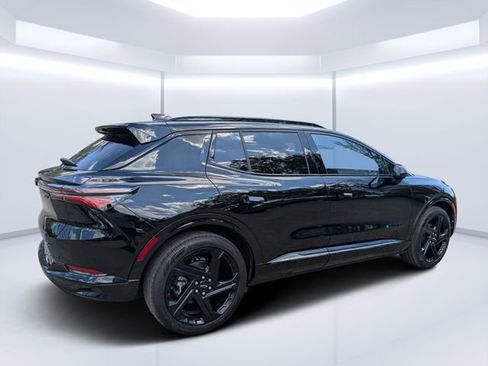 Used 2025 Chevrolet Equinox EV RS image 3