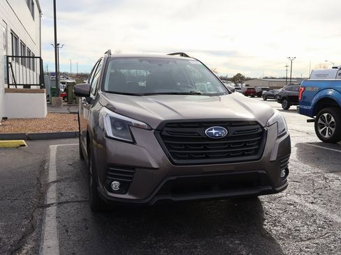 Used 2024 Subaru Forester Limited image 10