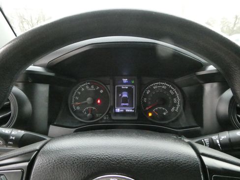 Used 2021 Toyota Tacoma SR image 17