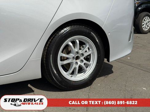 Used 2018 Toyota Prius Prime Advanced FWD image 8
