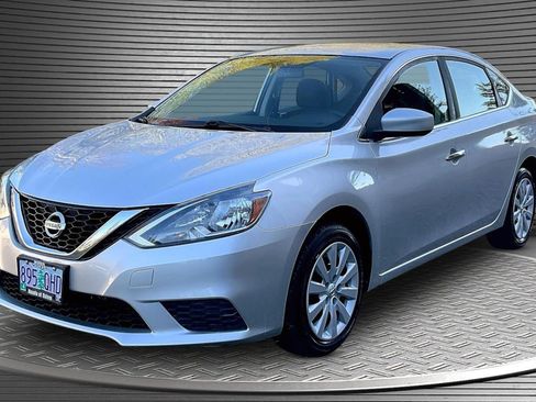 Used 2017 Nissan Sentra SV FWD image 3