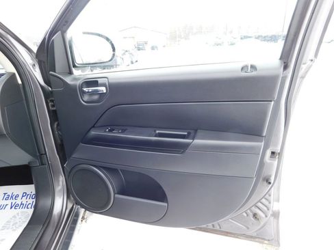 Used 2015 Jeep Compass Sport w/ Power Value Group image 14