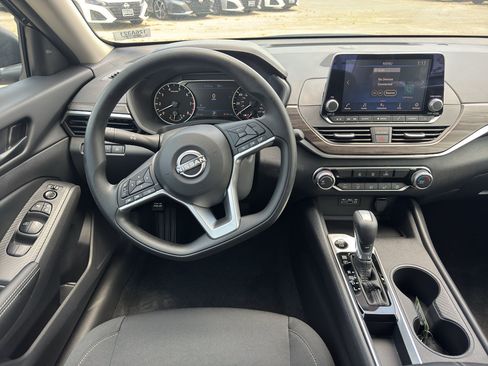 New 2026 Nissan Altima 2.5 SV FWD image 13