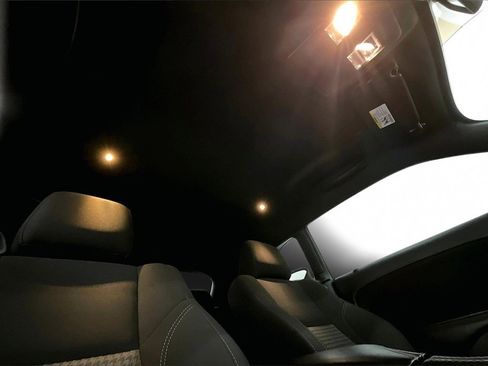 Used 2023 Dodge Challenger SXT image 27