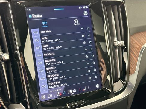 Certified 2023 Volvo S60 B5 Plus w/ Climate Package image 15