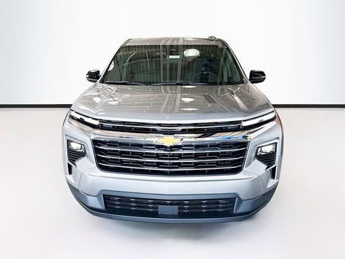 New 2026 Chevrolet Traverse LT w/ LPO, Floor Liner Package AWD/4WD image 4