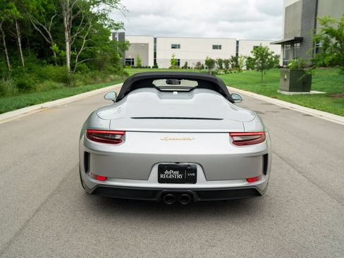 Used 2019 Porsche 911 Speedster RWD image 5