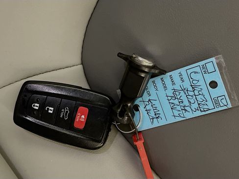 Used 2023 Toyota RAV4 XLE Premium FWD image 36