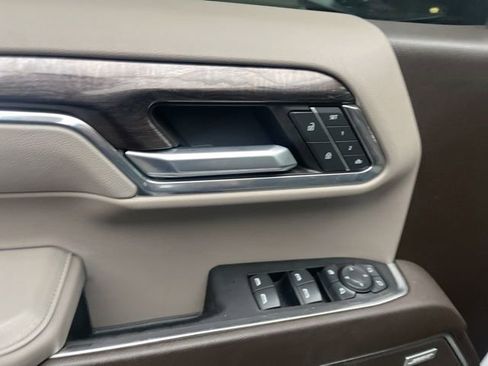 Used 2023 Chevrolet Silverado 1500 LTZ w/ Z71 Off-Road Package image 18