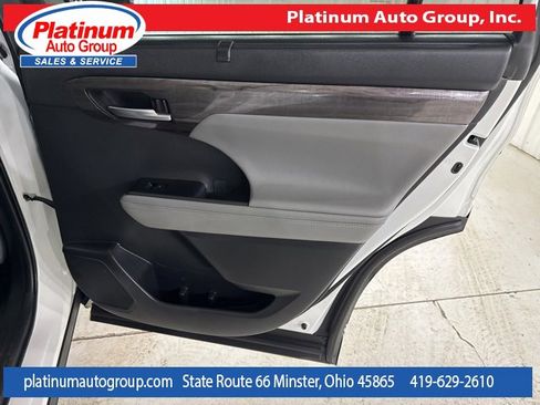 Used 2022 Toyota Highlander Platinum image 38