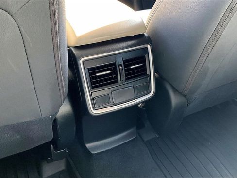 Used 2023 Subaru Forester Premium AWD/4WD image 34