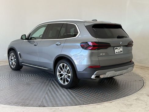 Used 2026 BMW X5 xDrive40i AWD/4WD image 3