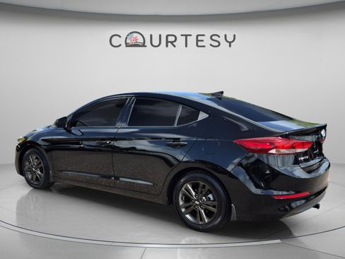 Used 2018 Hyundai Elantra SEL FWD image 3