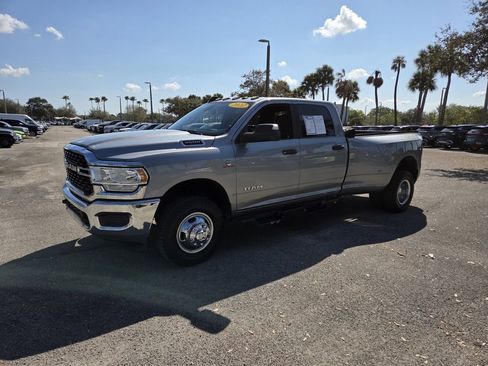 Certified 2022 RAM 3500 Big Horn image 9