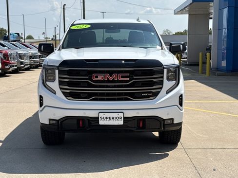 Used 2025 GMC Sierra 1500 AT4 AWD/4WD image 10