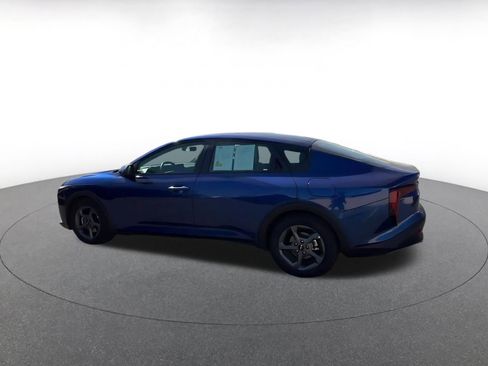 Used 2025 Kia K4 LXS image 9