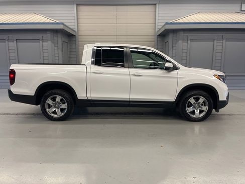 Used 2025 Honda Ridgeline RTL image 8