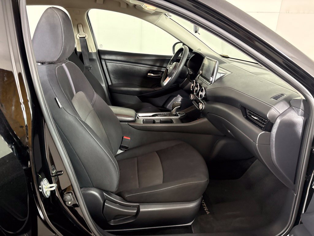 Used 2024 Nissan Sentra SV FWD image 17