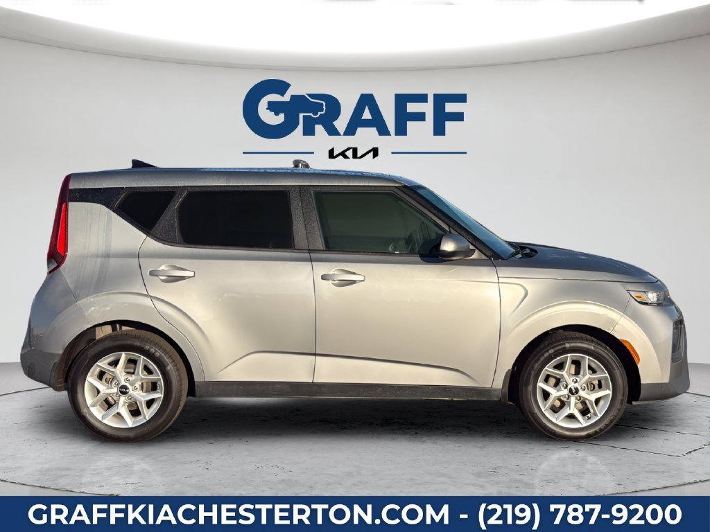 Used 2022 Kia Soul LX w/ Technology Package FWD image 12