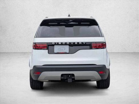 New 2025 Land Rover Discovery S image 8