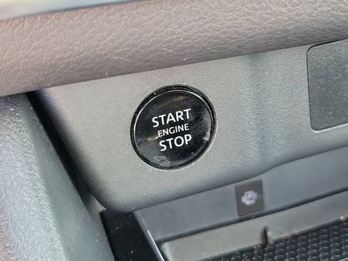 Certified 2024 Nissan Rogue SL FWD image 30
