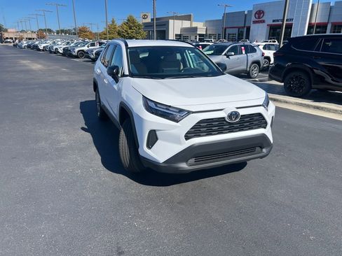 New 2025 Toyota RAV4 LE image 7