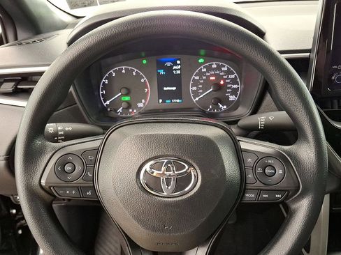 Used 2025 Toyota Corolla Cross AWD Hybrid image 8