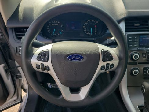 Used 2013 Ford Edge SE image 20