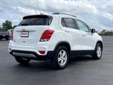 Used 2020 Chevrolet Trax LT w/ LT Convenience Package image 3