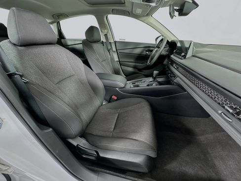 Certified 2023 Honda Accord EX image 27