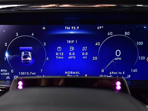 Used 2023 Lincoln Navigator Reserve image 16