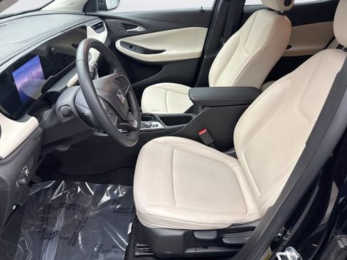 Used 2024 Buick Encore GX Sport Touring w/ Advanced Technology Package image 11