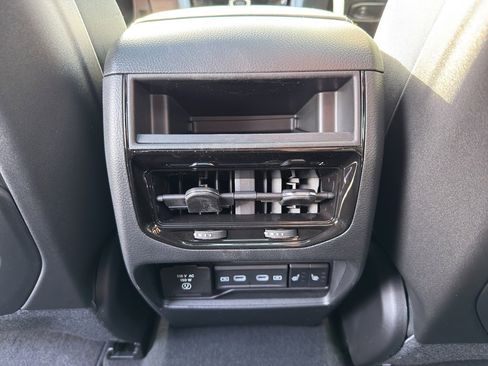 New 2026 Jeep Grand Cherokee Limited Reserve AWD/4WD image 32