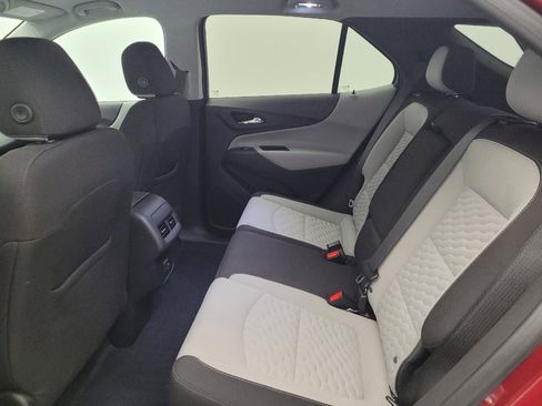 Used 2021 Chevrolet Equinox LT AWD/4WD image 18