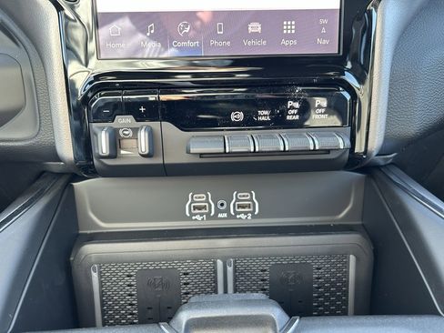 New 2026 RAM 3500 Laramie w/ Towing Technology Group image 24