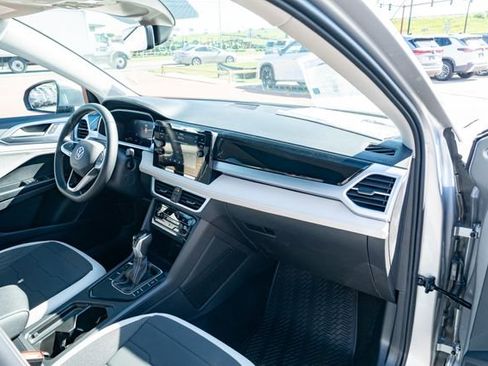 New 2026 Volkswagen Taos SE FWD image 40