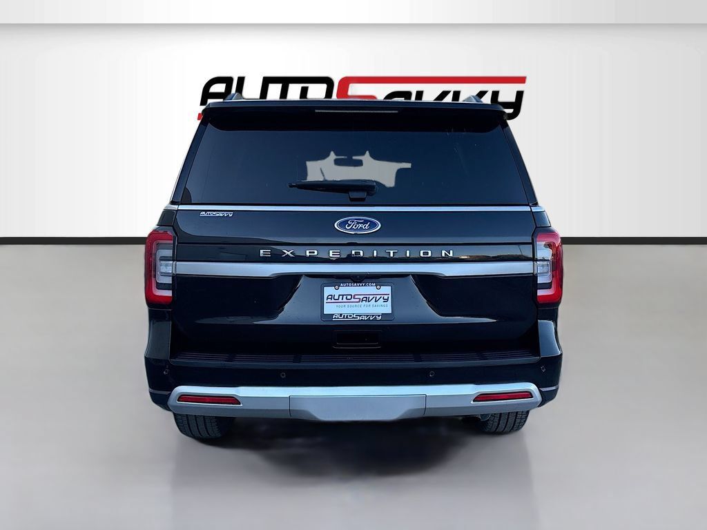 Used 2023 Ford Expedition Limited RWD image 6